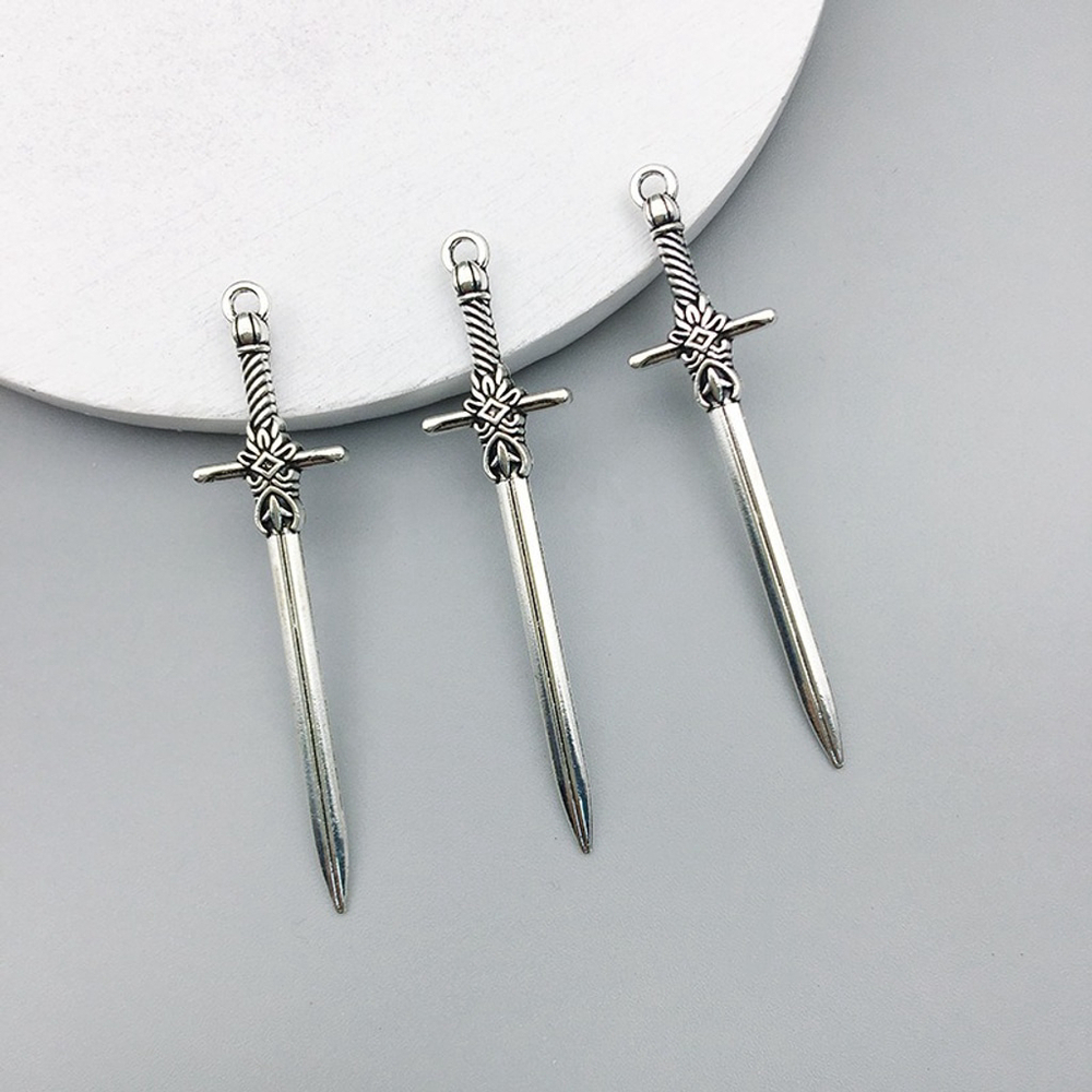 Knight’s Valor Longsword Alloy Pendant Charm Jewelry, Crafts & Cosplay NWT